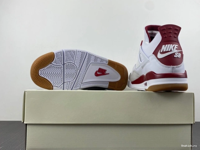 One Kick Pine SB 4 DR5415-160 Red Jordan Retro 0727